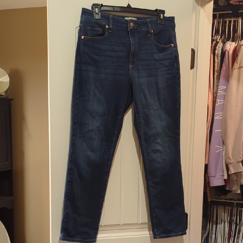 Universal Thread Women's Dark Indigo Straight Leg Jeans
